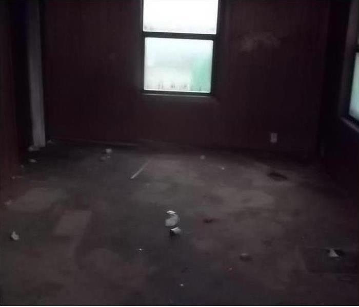 Room with fire damage 